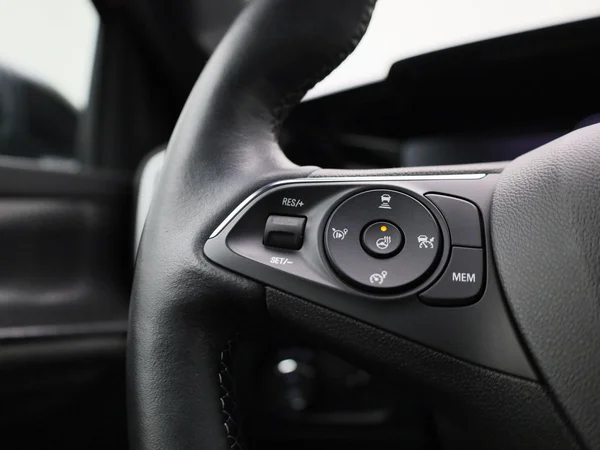 Opel Mokka-e (2022) — foto 16 van 36