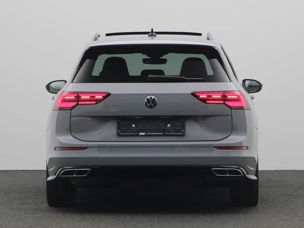 VOLKSWAGEN Golf VIII SW (2024) — foto 19 van 22