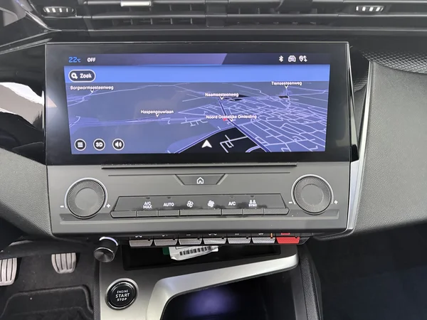PEUGEOT 308 (2023) — foto 8 van 20