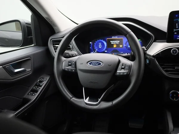 Ford Kuga (2022) — foto 39 van 39