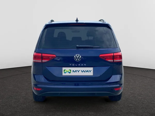 VOLKSWAGEN Touran (2022) — foto 14 van 19