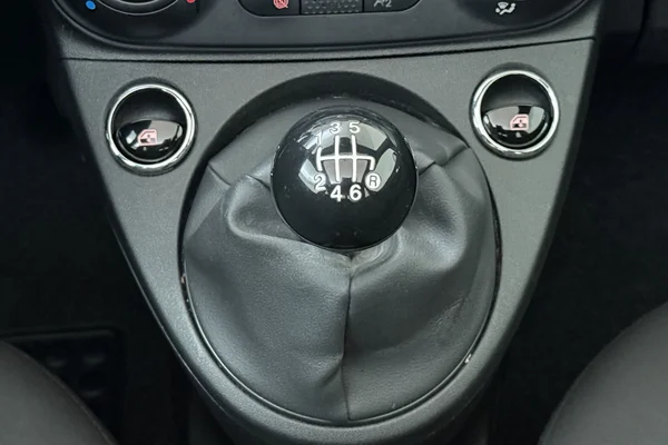 Fiat 500c (2024) — foto 4 van 20