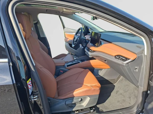 SKODA Enyaq (2025) — foto 3 van 24