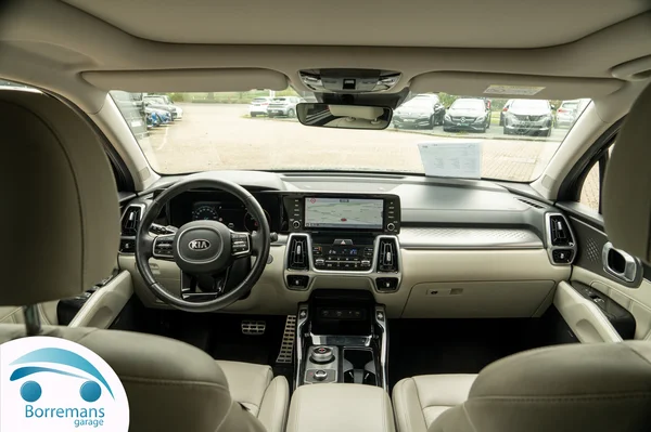 Kia Sorento (2021) — foto 33 van 131