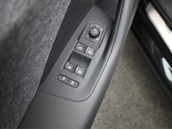 SKODA Superb Combi (2024) — foto 7 van 24