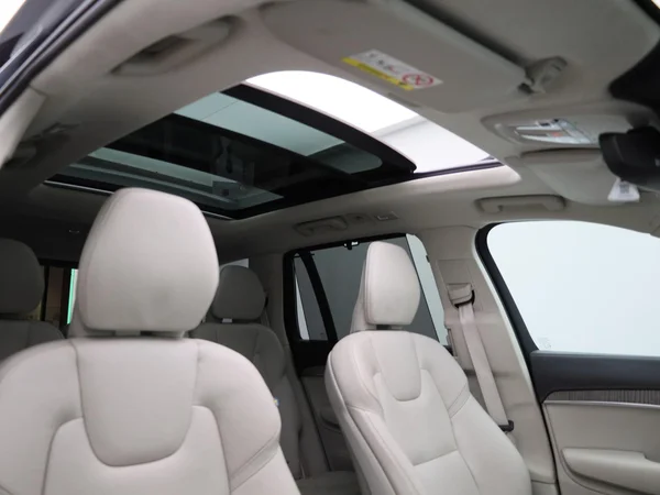 Volvo XC90 (2022) — foto 38 van 49
