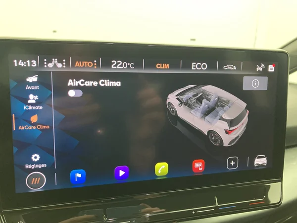 CUPRA Born (2022) — foto 7 van 32