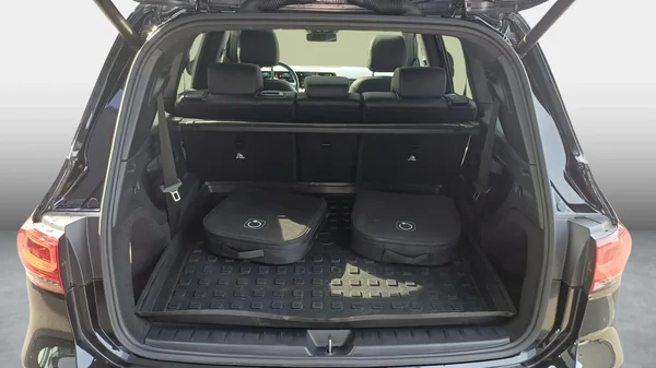 Mercedes-Benz EQB (2023) — foto 11 van 23