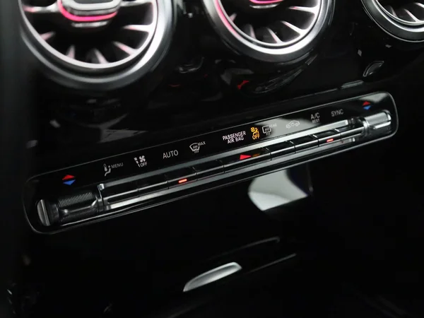 Mercedes-Benz A-Klasse (2020) — foto 9 van 38