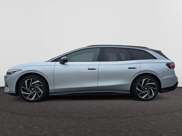 VOLKSWAGEN ID.7 Tourer (2025) — foto 12 van 36