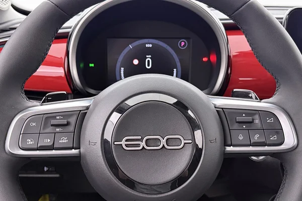 Fiat 600 (2025) — foto 20 van 37
