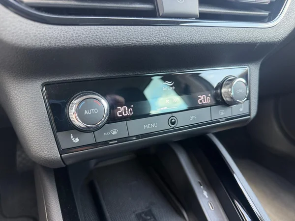 SKODA Kamiq (2023) — foto 20 van 22