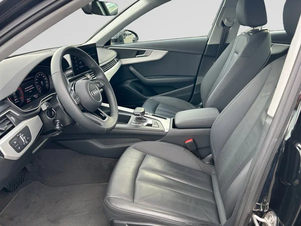 AUDI A4 (2023) — foto 3 van 24