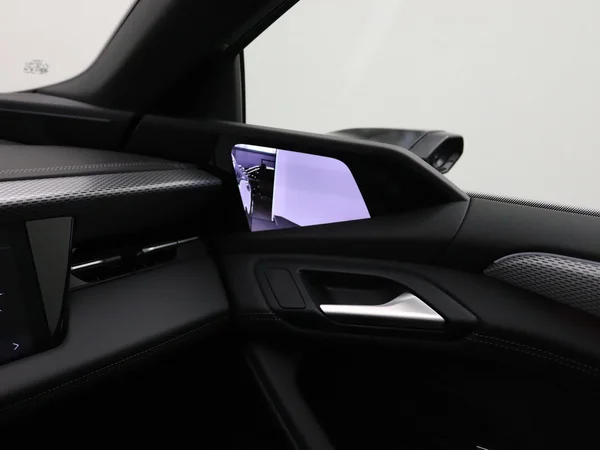 AUDI A6 Sportback e-tron (2025) — foto 16 van 29