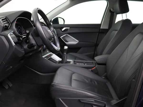 AUDI Q3 (2020) — foto 2 van 28