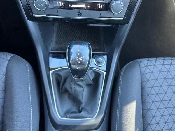 VOLKSWAGEN T-Cross (2020) — foto 15 van 31