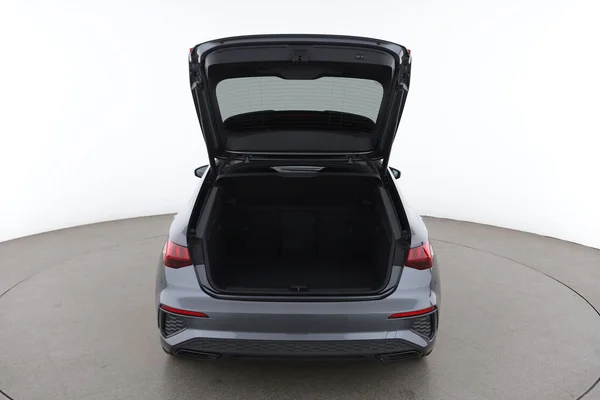 Audi A3 (2022) — foto 7 van 16