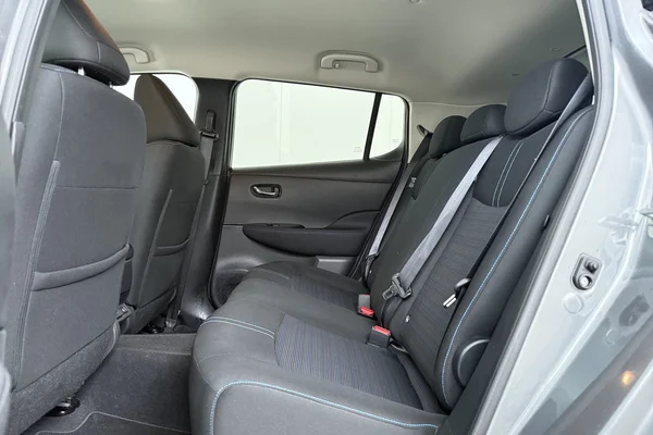 Nissan Leaf (2022) — foto 17 van 18