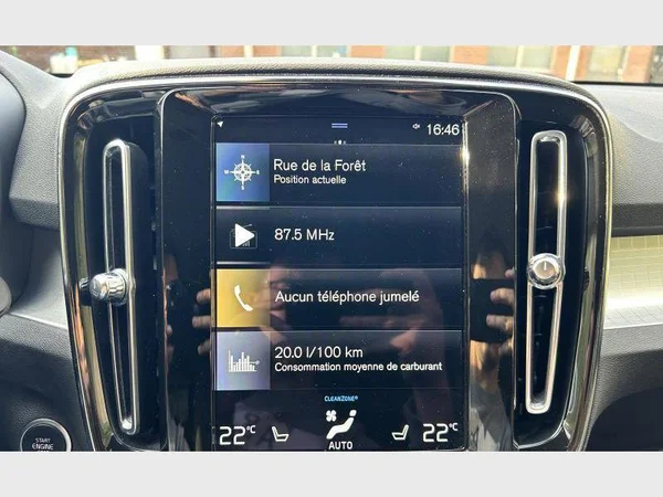 VOLVO XC40 (2022) — foto 16 van 28
