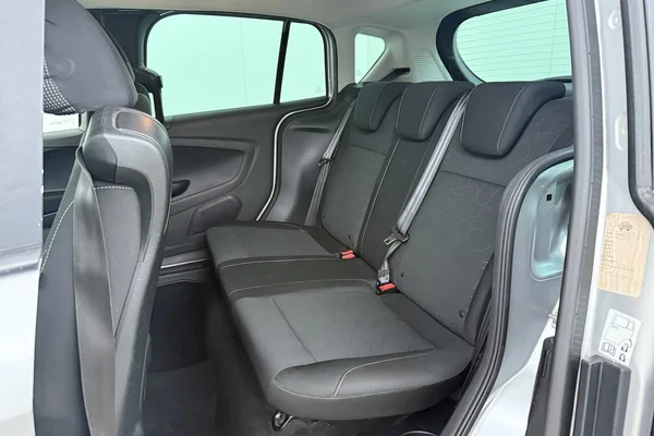 Ford B-max (2017) — foto 21 van 22