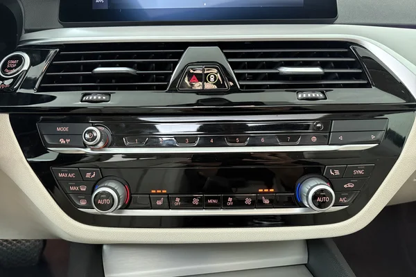 BMW 5 (G30) (2019) — foto 9 van 19