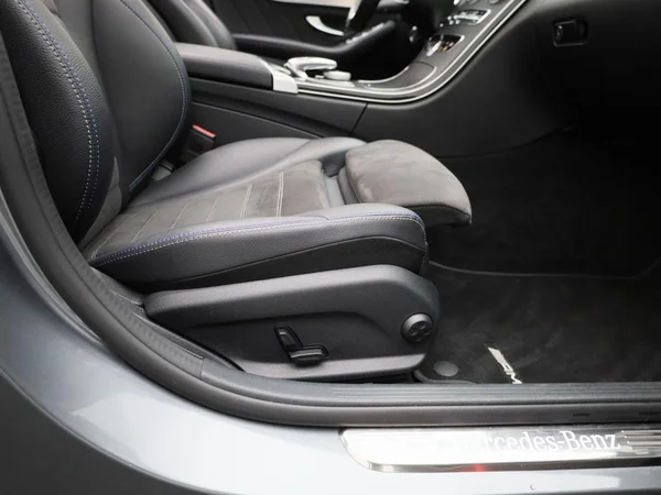 Mercedes-Benz C-Klasse (2021) — foto 28 van 41