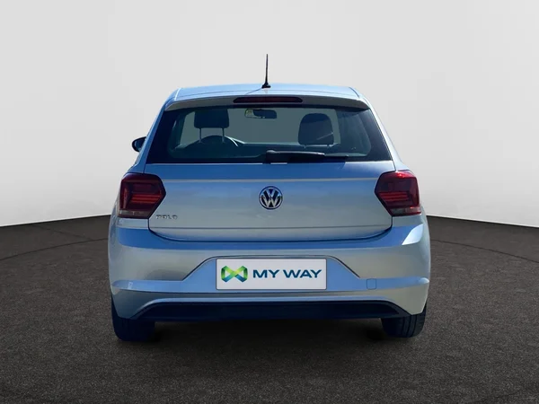 VOLKSWAGEN Polo (2018) — foto 12 van 17