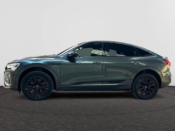 AUDI Q8 e-tron Sportback (2025) — foto 13 van 20