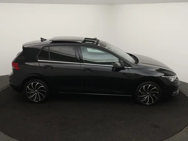 VOLKSWAGEN Golf VIII eHybrid (PHEV) (2024) — foto 21 van 23