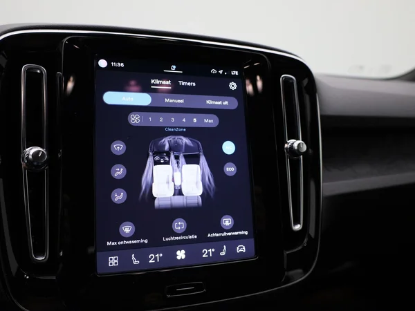 Volvo XC40 (2023) — foto 19 van 41