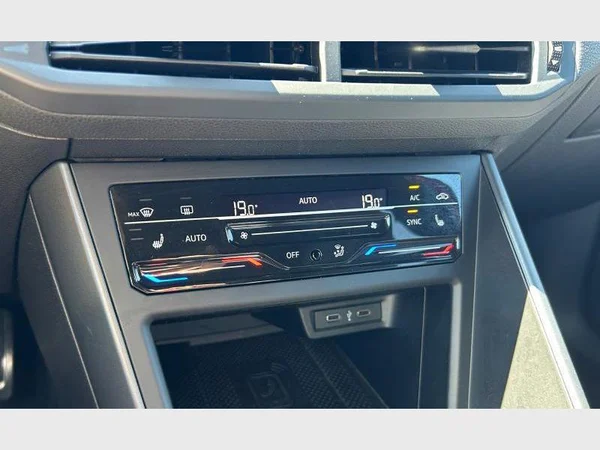 Volkswagen Taigo (2022) — foto 15 van 29