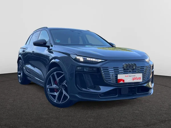 AUDI Q6 e-tron (2025) — foto 19 van 24