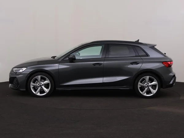AUDI A3 Sportback (2025) — foto 11 van 18
