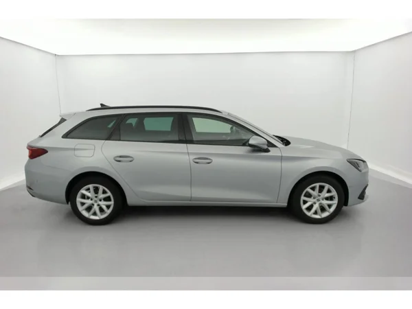 SEAT Leon ST (2024) — foto 3 van 36