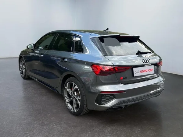 AUDI A3 Sportback (2023) — foto 32 van 34