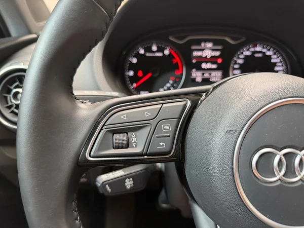 AUDI A3 Sedan (2018) — foto 6 van 15