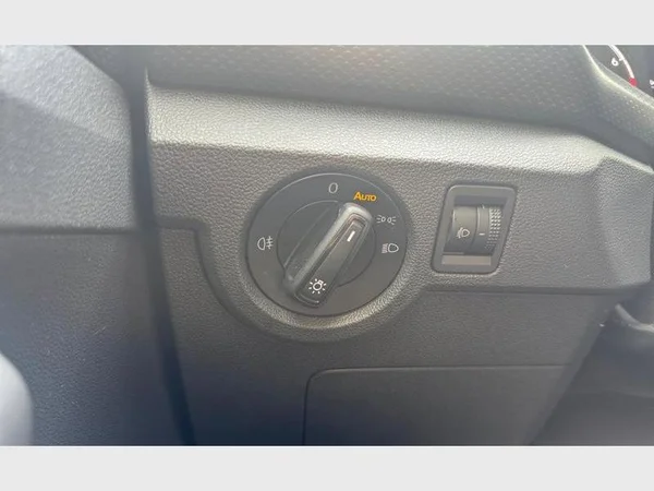 Volkswagen T-Cross (2022) — foto 9 van 23
