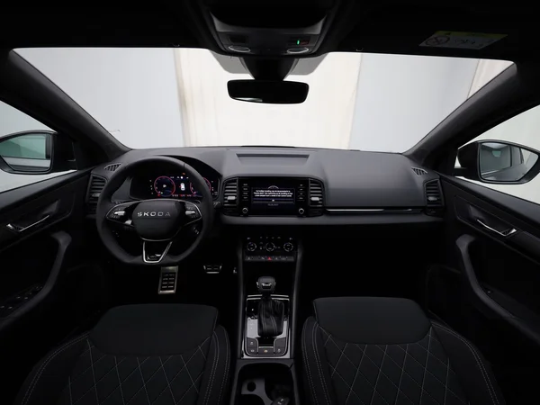 SKODA Karoq (2025) — foto 6 van 19