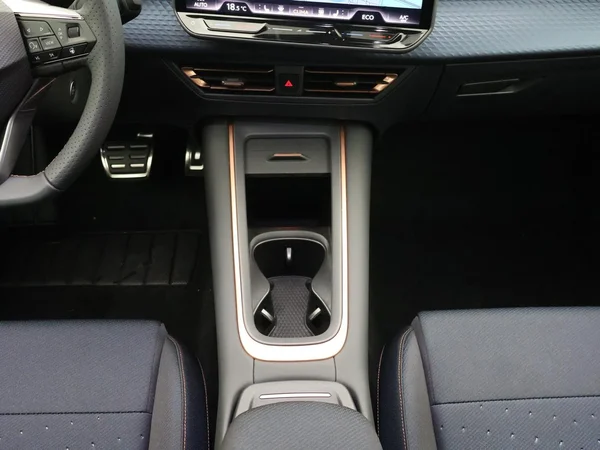 CUPRA Born (2026) — foto 13 van 23