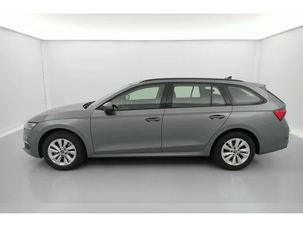 SKODA Octavia Combi (2025) — foto 21 van 36