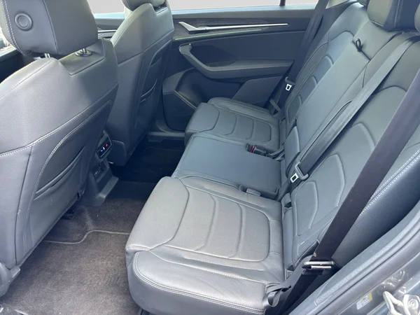 SKODA Kodiaq (2024) — foto 9 van 17