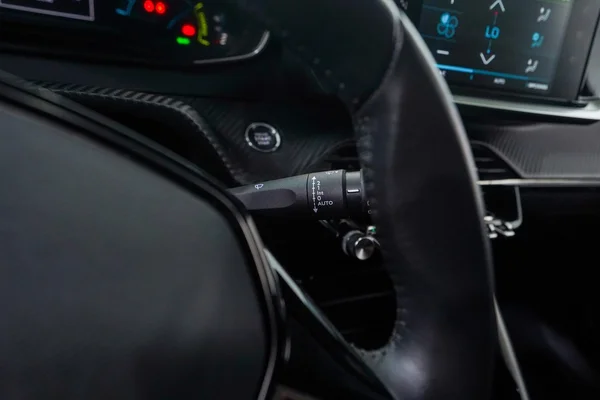 Peugeot E-2008 (2022) — foto 11 van 56