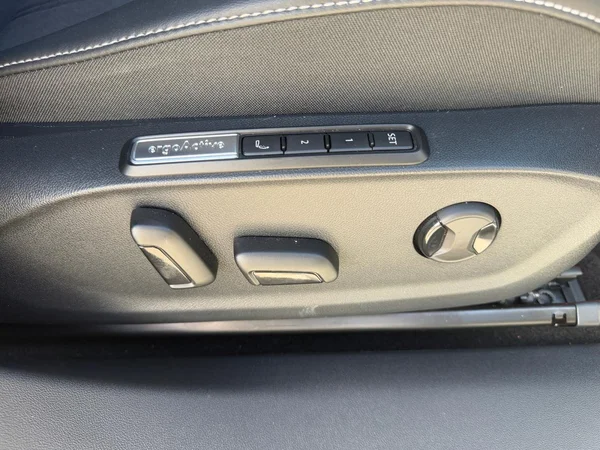 VOLKSWAGEN ID.7 Tourer (2025) — foto 22 van 23