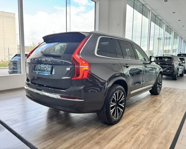 Volvo XC90 (2024) — foto 4 van 30