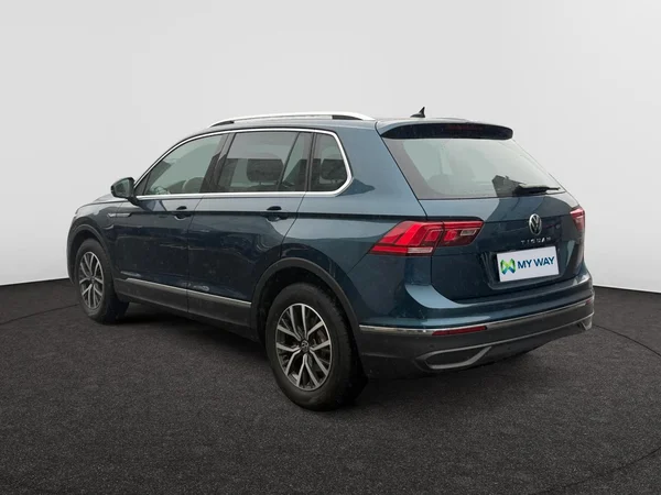 VOLKSWAGEN Tiguan (2022) — foto 19 van 22
