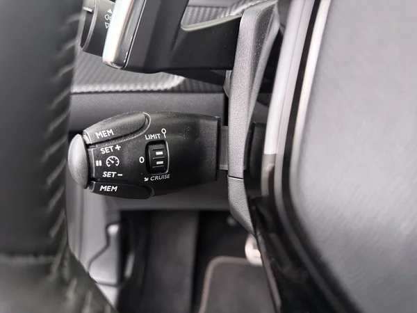 PEUGEOT 208 (2022) — foto 11 van 26
