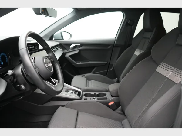 AUDI A3 Sportback PHEV (2024) — foto 26 van 29
