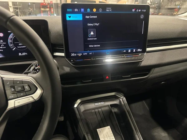 VOLKSWAGEN T-Roc (2025) — foto 3 van 23
