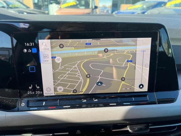 VOLKSWAGEN Golf VIII (2021) — foto 15 van 27