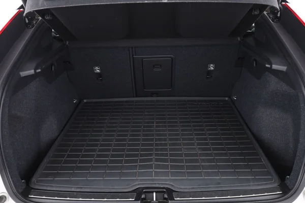 Volvo C40 (2022) — foto 8 van 16